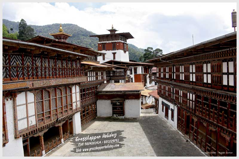 Trongsa Dzong | Trongsa | Largest dzong in Bhutan | Attraction of bhutan